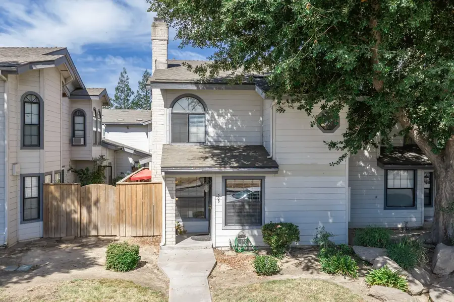 505 S Del Norte Avenue, Kerman, CA 93630 - #3