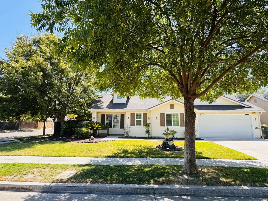 5824 E Kaviland Avenue, Fresno, CA 93727 - #3