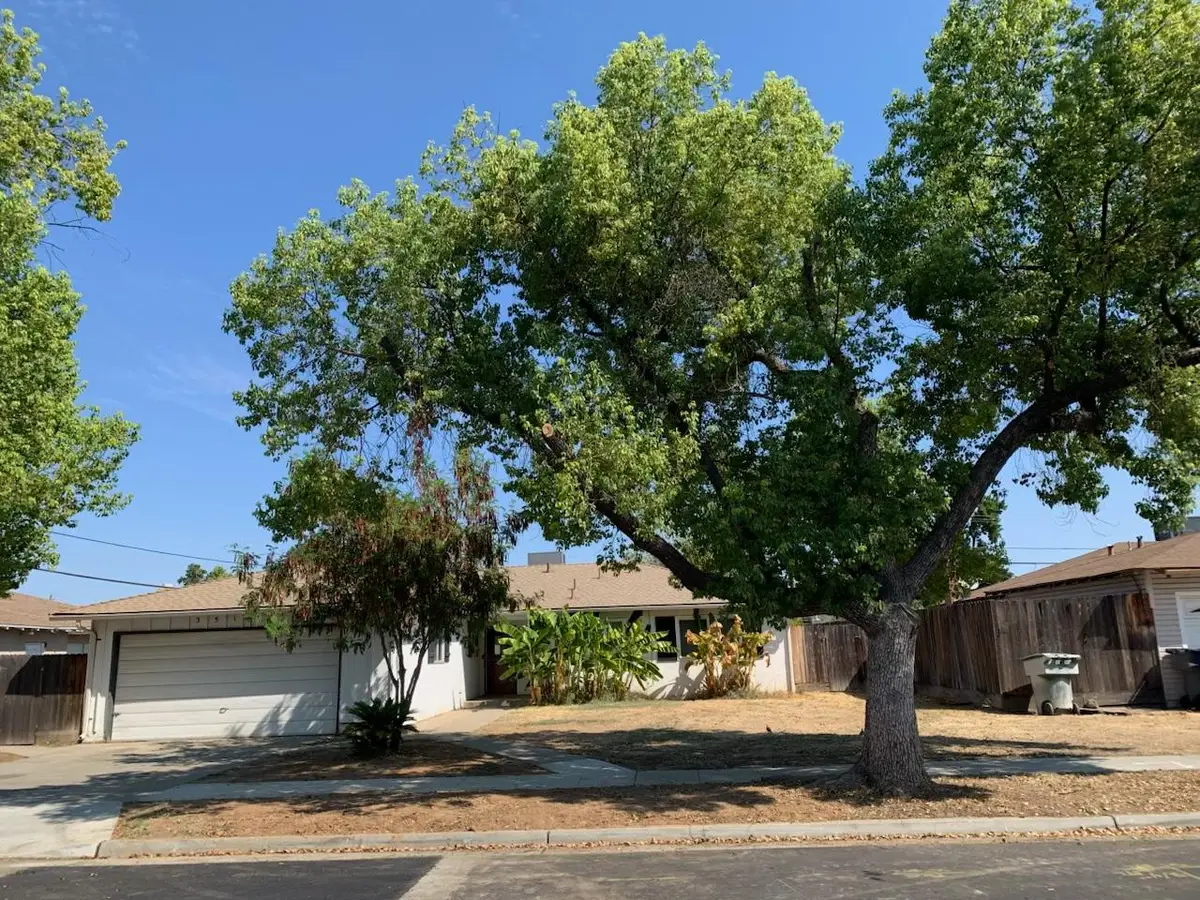 3511 E Rialto Avenue, Fresno, CA 93726 - #1