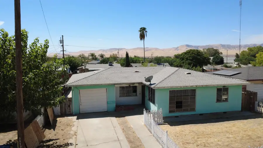 740 E Monterey Street, Avenal, CA 93204 - #3