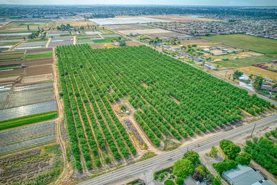 1581 S Temperance Avenue, Fresno, CA 93727 - #3