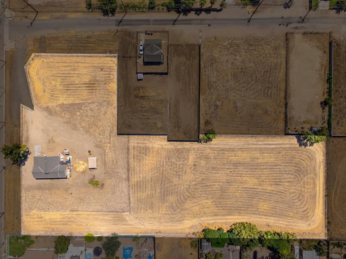 430 S Thorne Avenue, Fresno, CA 93706 - #1
