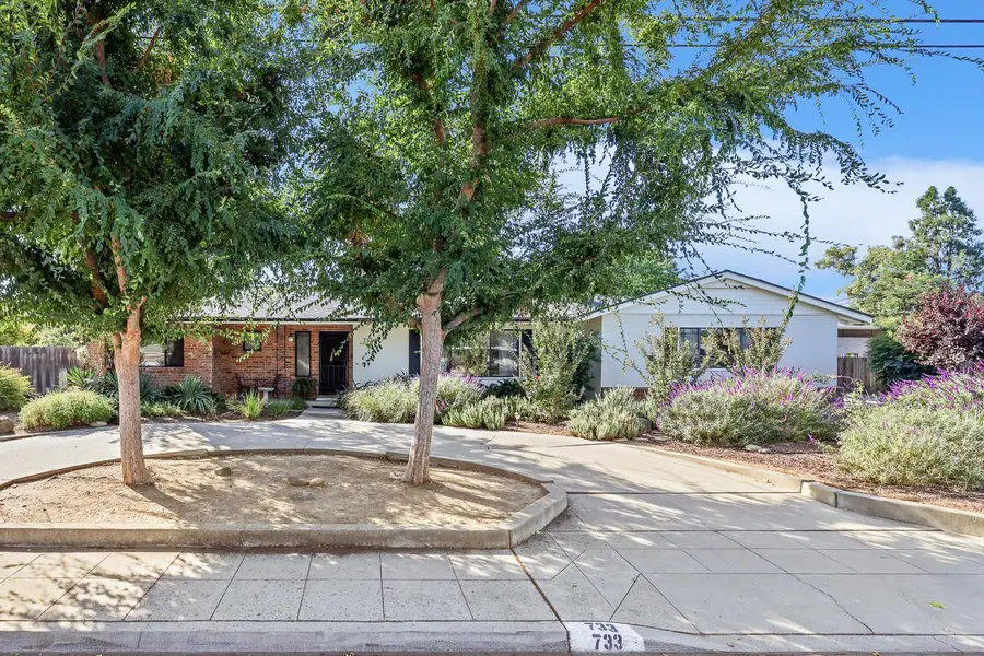 733 W Gettysburg Avenue, Fresno, CA 93705 - #2