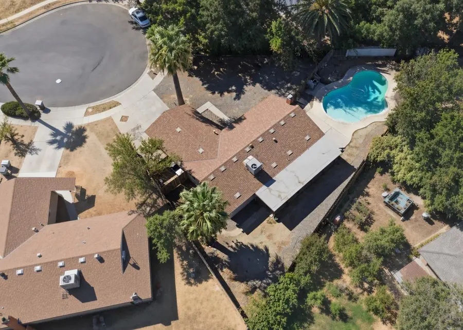 3028 W San Jose Avenue, Fresno, CA 93711 - #2