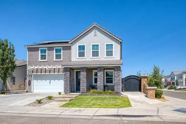 697 Expedition Way, Madera, CA 93636