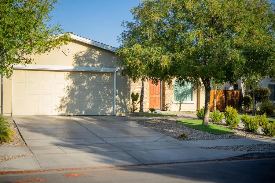 3290 Dogwood Way, Firebaugh, CA 93622 - #2