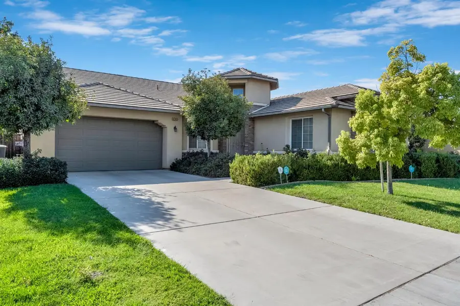 4203 N Bain Avenue, Fresno, CA 93722 - #2