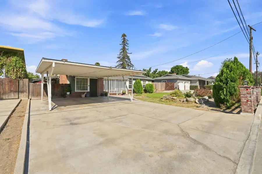 1382 N Oaks St, Tulare, CA 93274 - #3