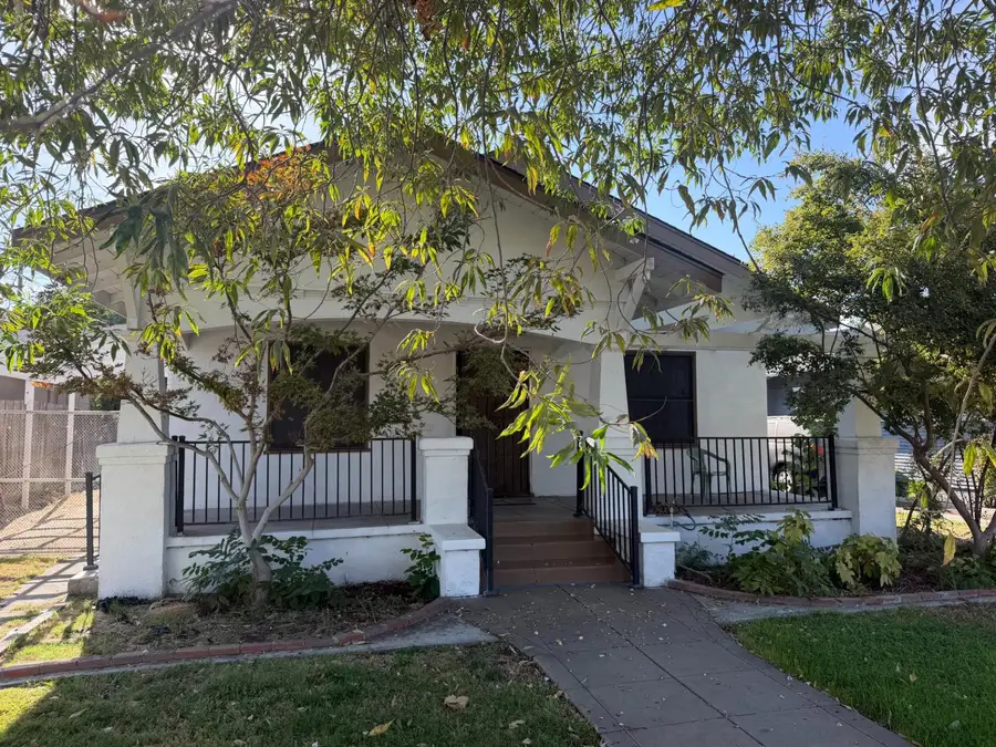 1353 N Wilson Avenue, Fresno, CA 93728 - #2