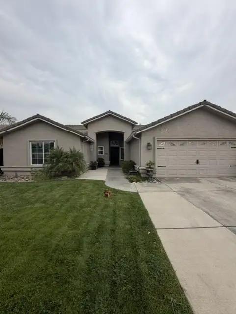 2270 Bay Court, Madera, CA 93637