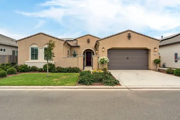 467 Heirloom Lane, Clovis, CA 93619