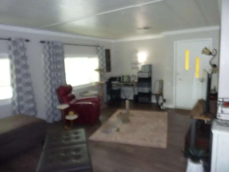 221 W Herndon Avenue #6, Pinedale, CA 93650 - #3