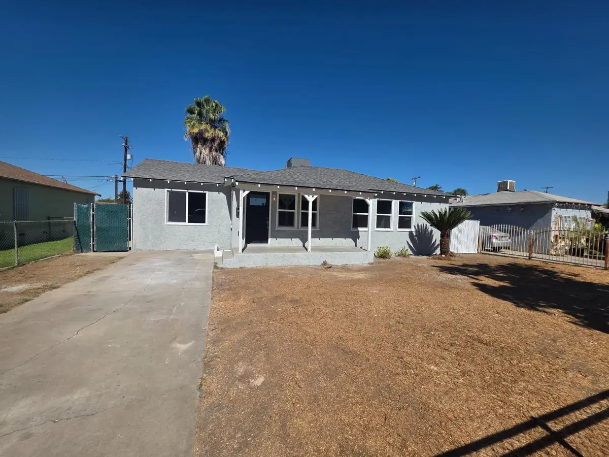 2568 Lotus Avenue, Fresno, CA 93706 - #1