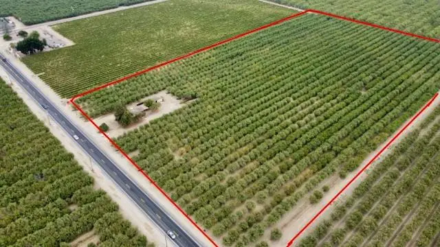 2818 N Madera Avenue, Kerman, CA 93630 - #3