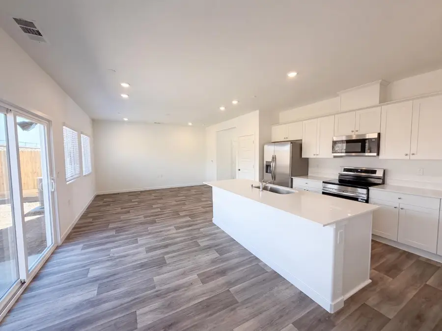 3261 Carambola Avenue, Clovis, CA 93619 - #2