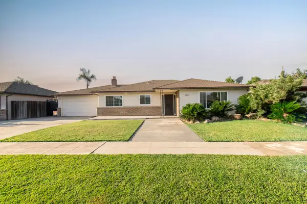 881 E Minarets Avenue, Fresno, CA 93720