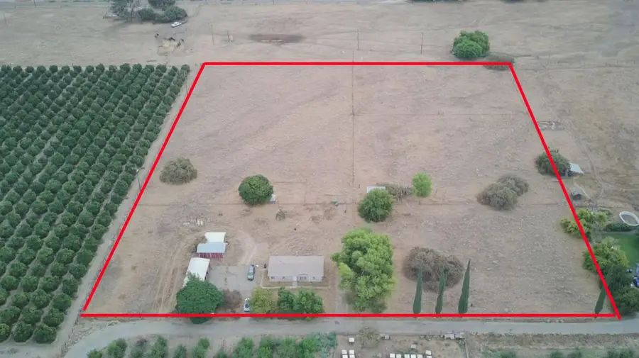 33576 Road 220 #a, Woodlake, CA 93286 - #2