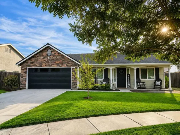 3068 S Foster Court Ne #64, Tulare, CA 93274