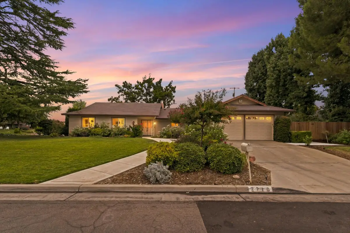 2710 W Roberts Avenue, Fresno, CA 93711 - #1