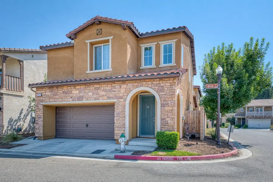 6037 E Brick Drive, Fresno, CA 93727 - #2