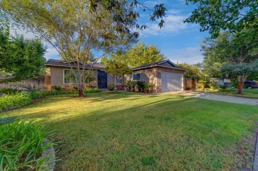 3394 W Dovewood Lane, Fresno, CA 93711 - #3