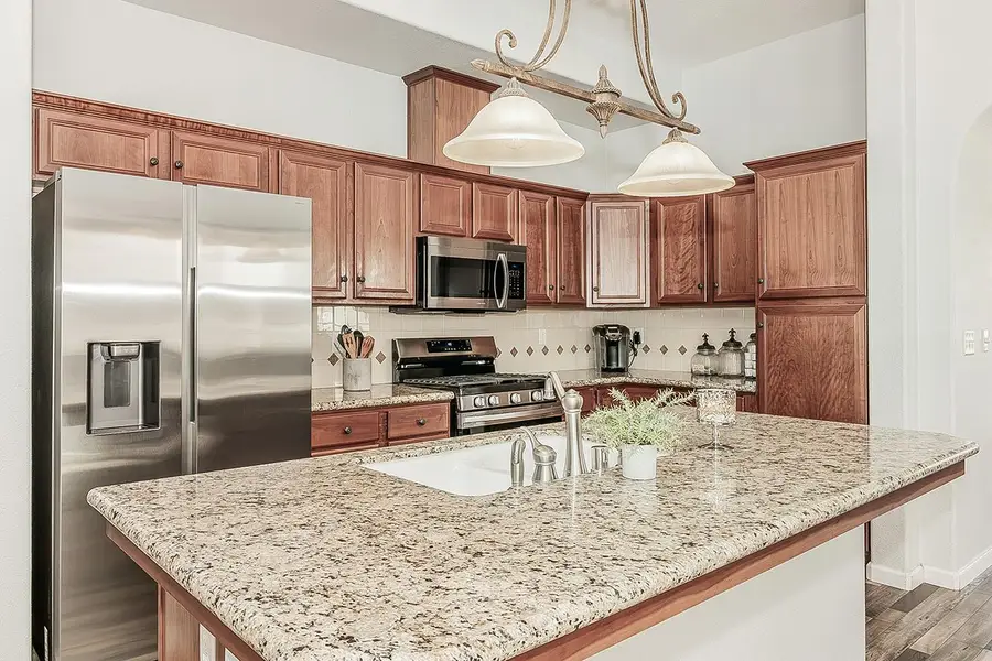 638 W Madrid Lane, Clovis, CA 93619 - #2