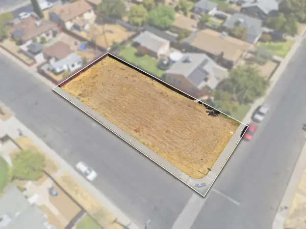 1103 E Simpson Avenue, Fresno, CA 93704