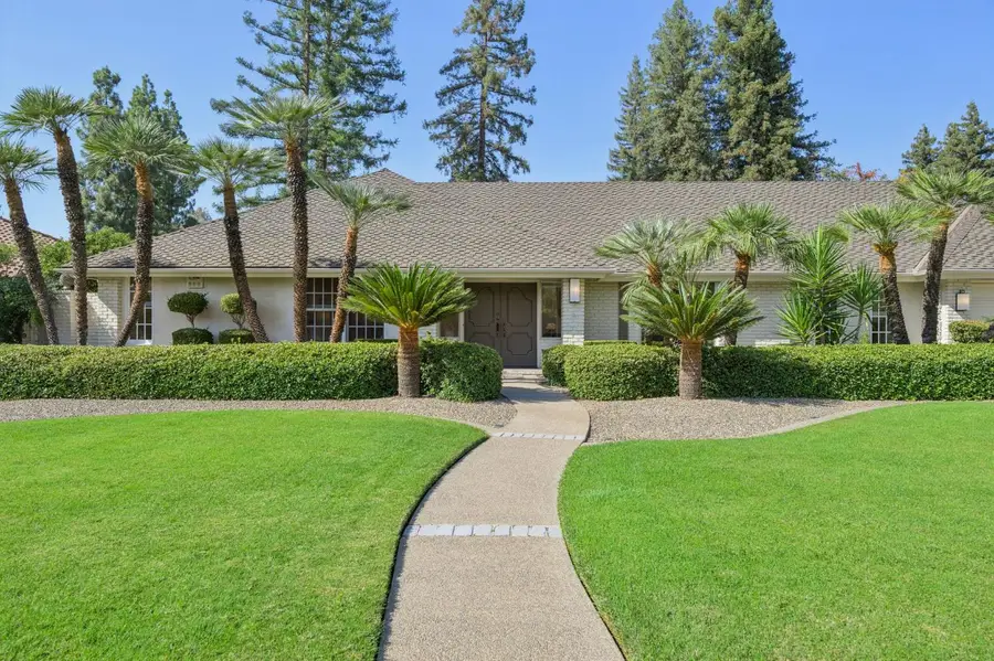 3594 W Spruce Avenue, Fresno, CA 93711 - #3