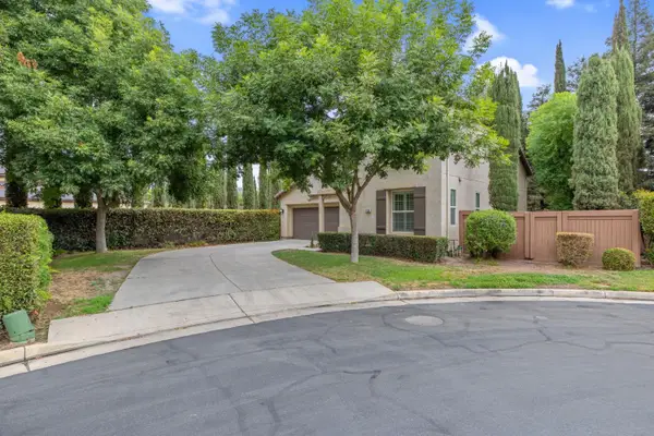 1558 N Pisa, Visalia, CA 93291