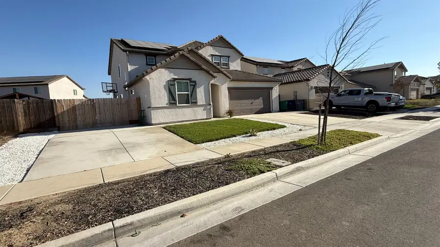 2044 Edwards Street, Los Banos, CA 93635 - #2