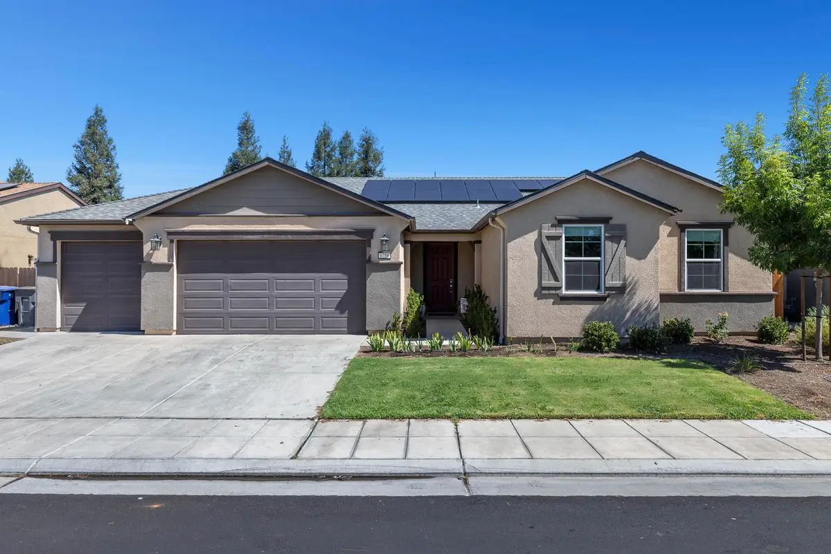6756 E Brown Avenue, Fresno, CA 93727 - #1