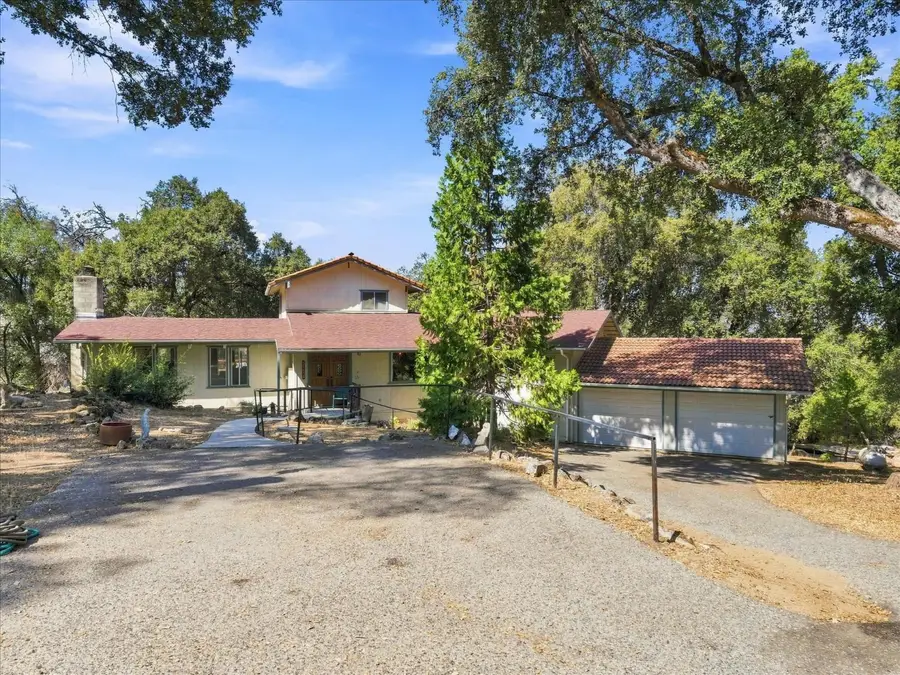 51102 Bon Veu Dr, Oakhurst, CA 93644 - #2