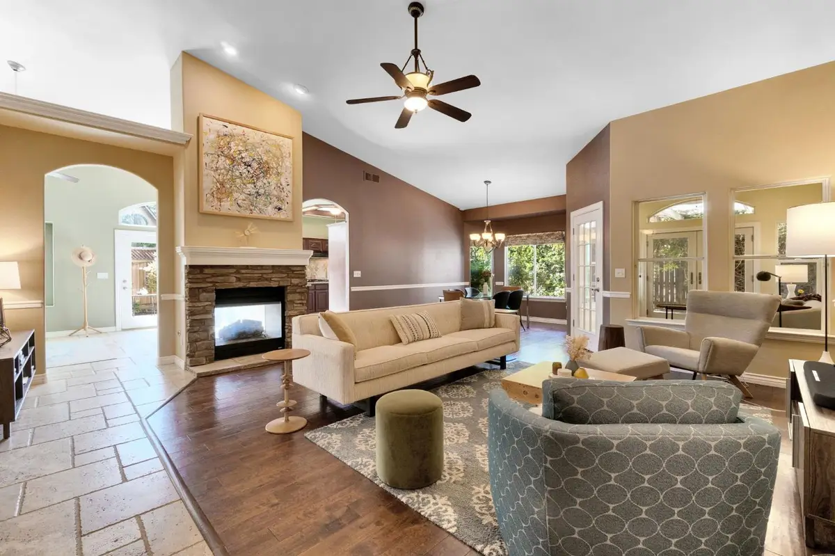 1828 N Orangewood Avenue, Clovis, CA 93619 - #1