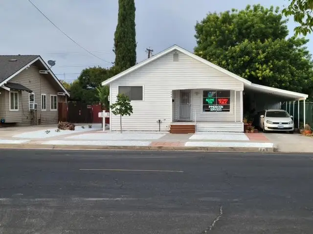 340 N K Street, Dinuba, CA 93618 - #1