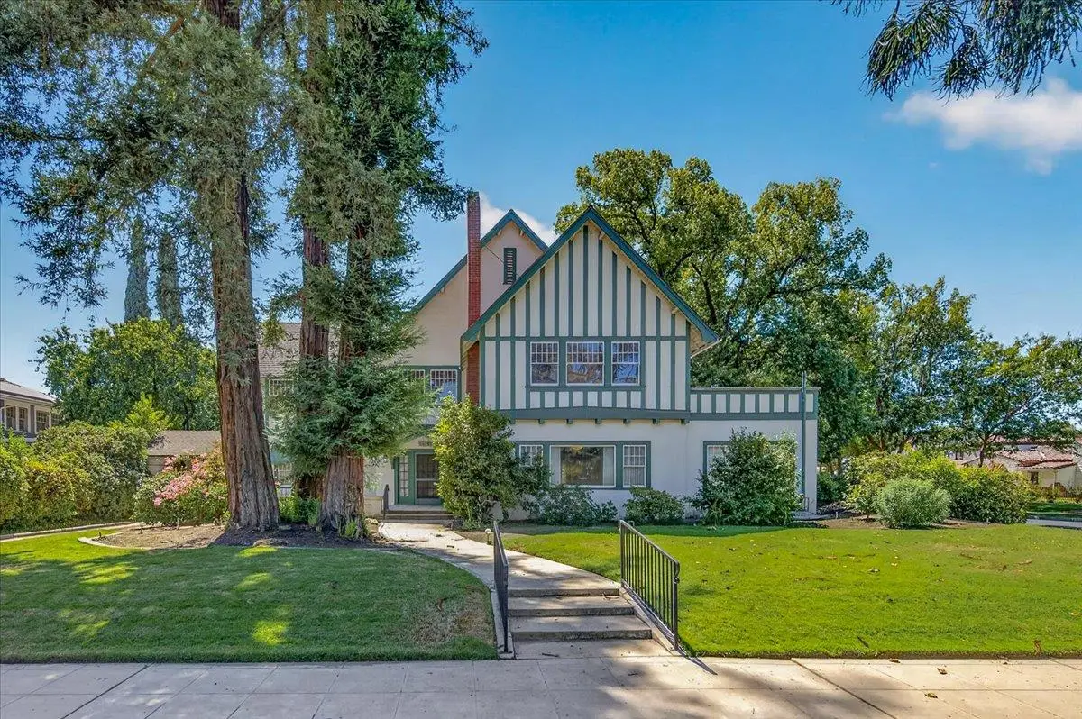 600 E Carmen Avenue E, Fresno, CA 93728 - #1