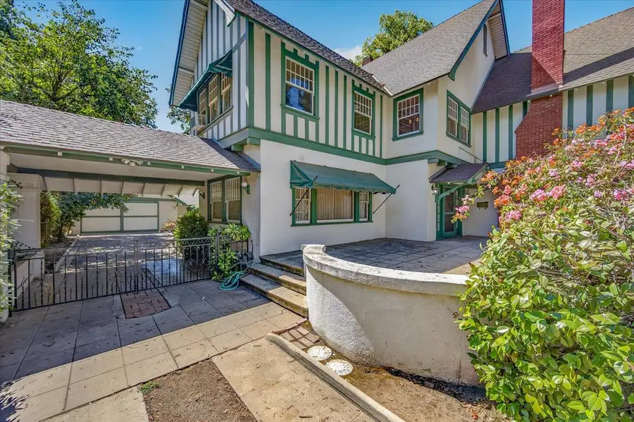 600 E Carmen Avenue E, Fresno, CA 93728 - #3