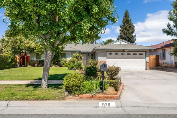 976 Minarets Ave, Fresno, CA 93720
