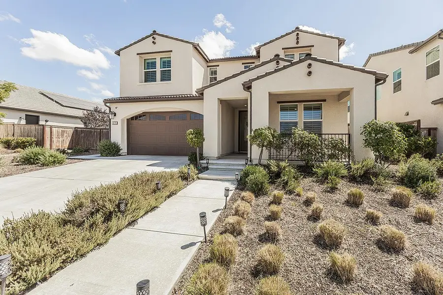 4475 Crown Bluffs Drive, Madera, CA 93636 - #3