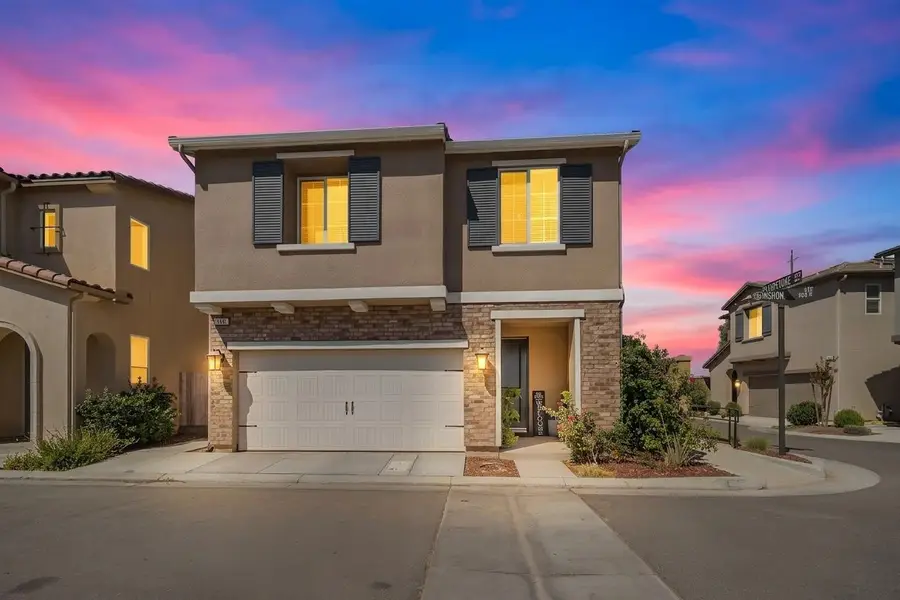 905 Wishon Avenue W, Madera, CA 93636 - #2