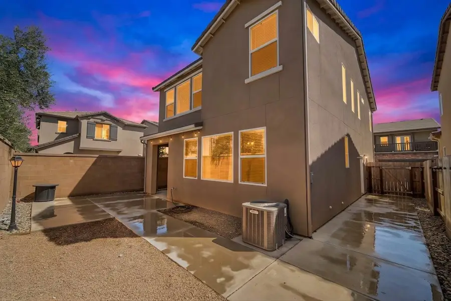 905 Wishon Avenue W, Madera, CA 93636 - #3