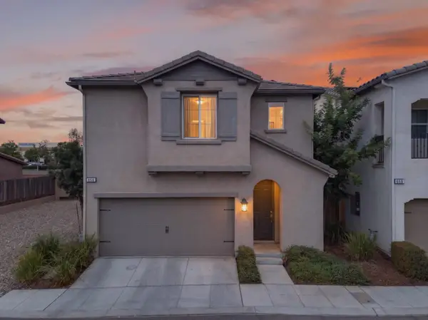 656 N Elise Lane, Fresno, CA 93727