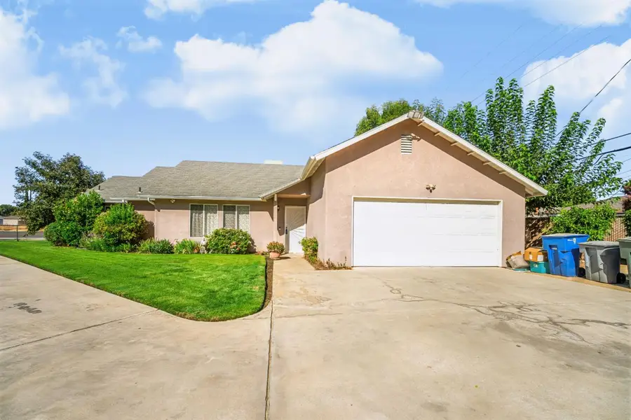 4683 E Norwich Avenue, Fresno, CA 93726 - #2