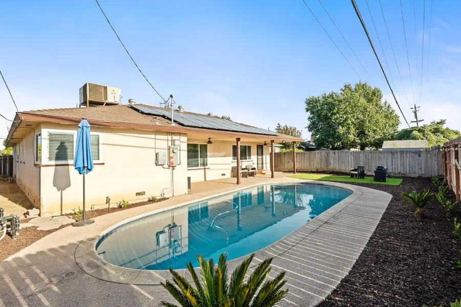 4467 N Bond Avenue, Fresno, CA 93726 - #2
