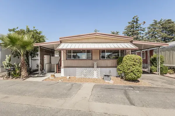 1724 Minnewawa Avenue #155, Clovis, CA 93612