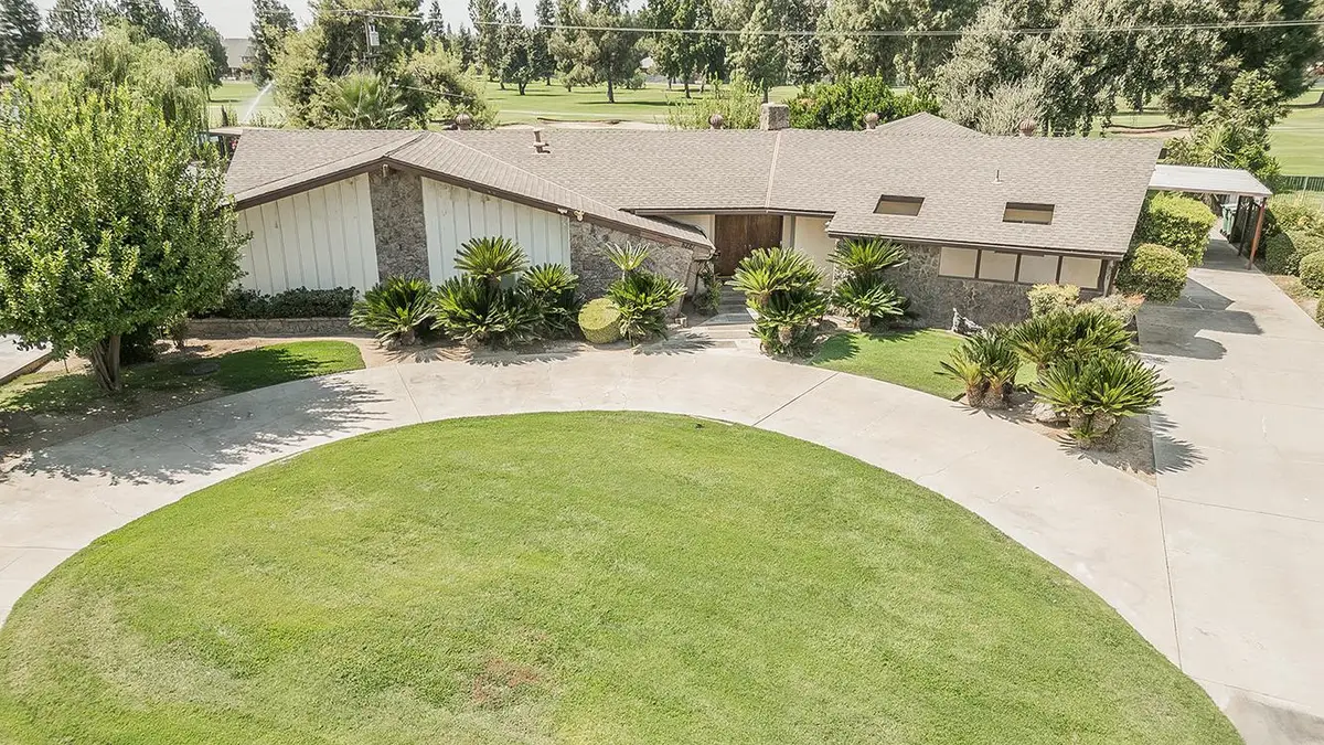 8287 E Sanders Court, Fresno, CA 93737 - #1