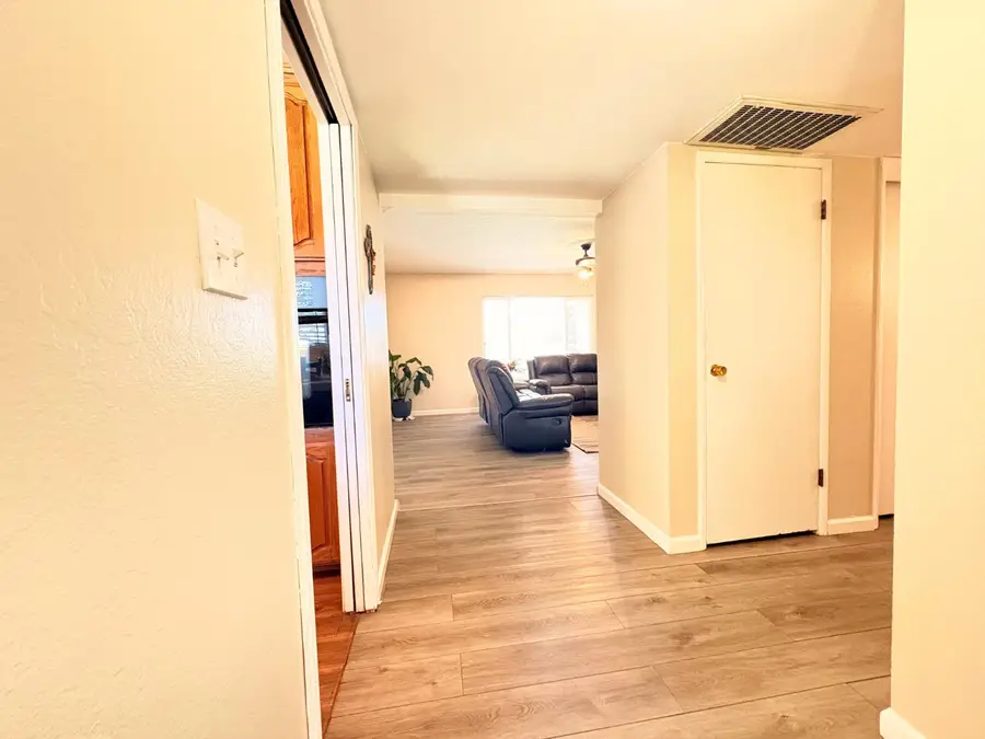 683 E Browning, Fresno, CA 93710 - #3