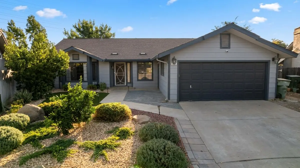 6189 N Cleo Avenue, Fresno, CA 93722 - #1
