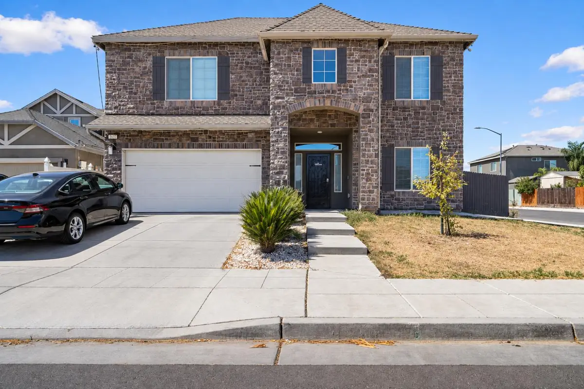 1637 N State Street, Fresno, CA 93722 - #1