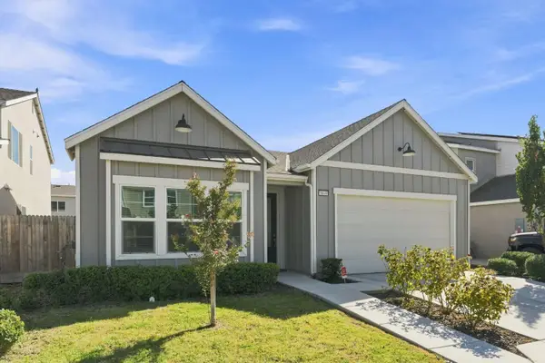 5846 E Truman Avenue, Fresno, CA 93727