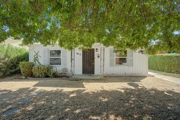 2912 N Adoline, Fresno, CA 93705